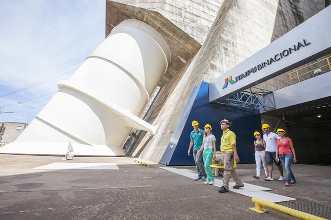 Visit to Itaipu: Special Circuit with transportation - The auditorium documentary sets the scene