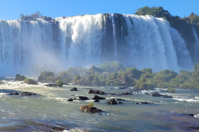 Waterfalls at Iguassu Tour with a private guide - What the private guide adds