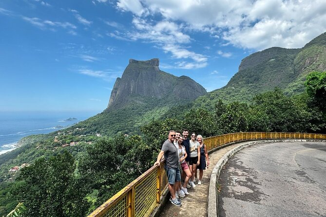 Wildlife viewing and excursion at Pedra Bonita. - Mirante das Canoas and the paragliders overhead